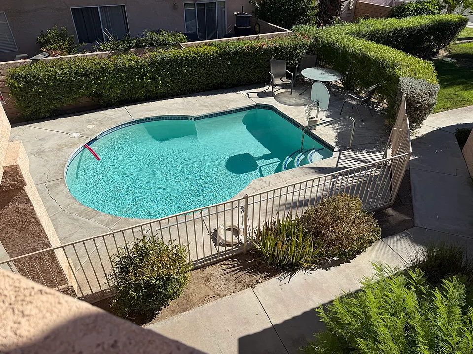 45300 Sunset Ln #3
