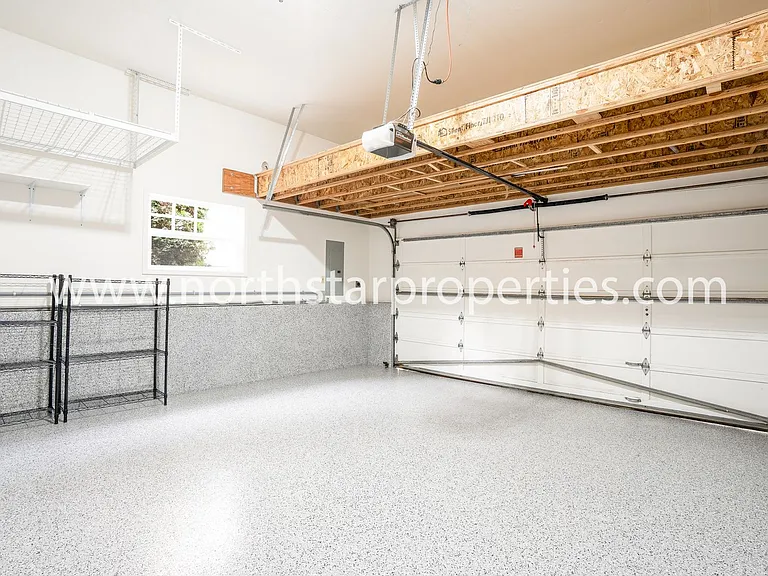 3540 SW Falcon St — Photo 24