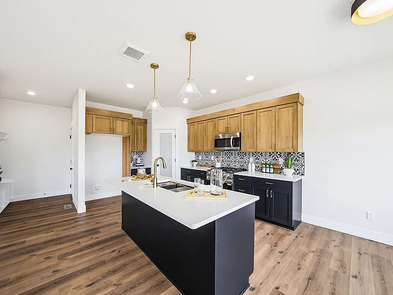 485 E River Ln — Photo 13