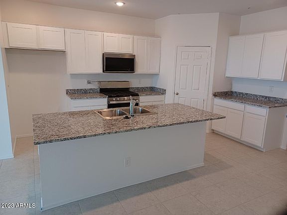 3rd image of 46908 W MELLEN Lane