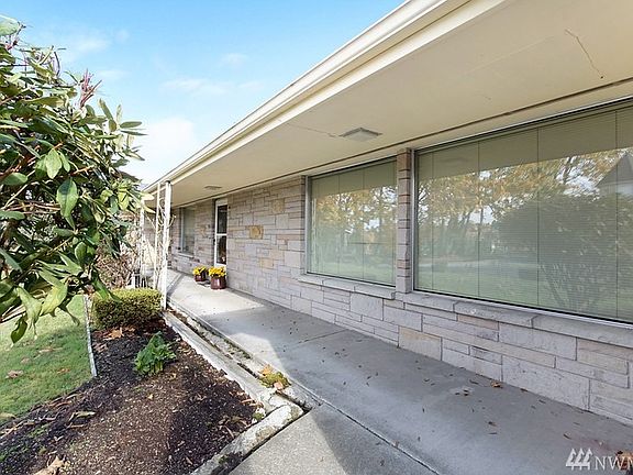 4th image of 1401 Firland Dr