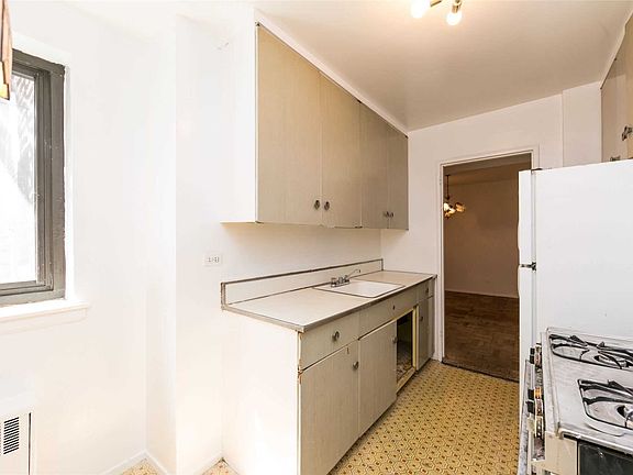 3rd image of 8740 Francis Lewis Blvd #22BB