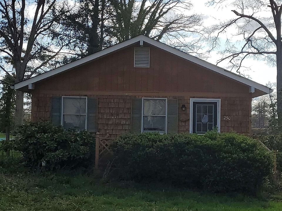 1st image of 250 Holiday Ln