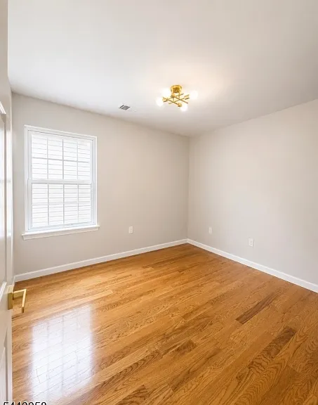 426 Marshall St — Photo 4