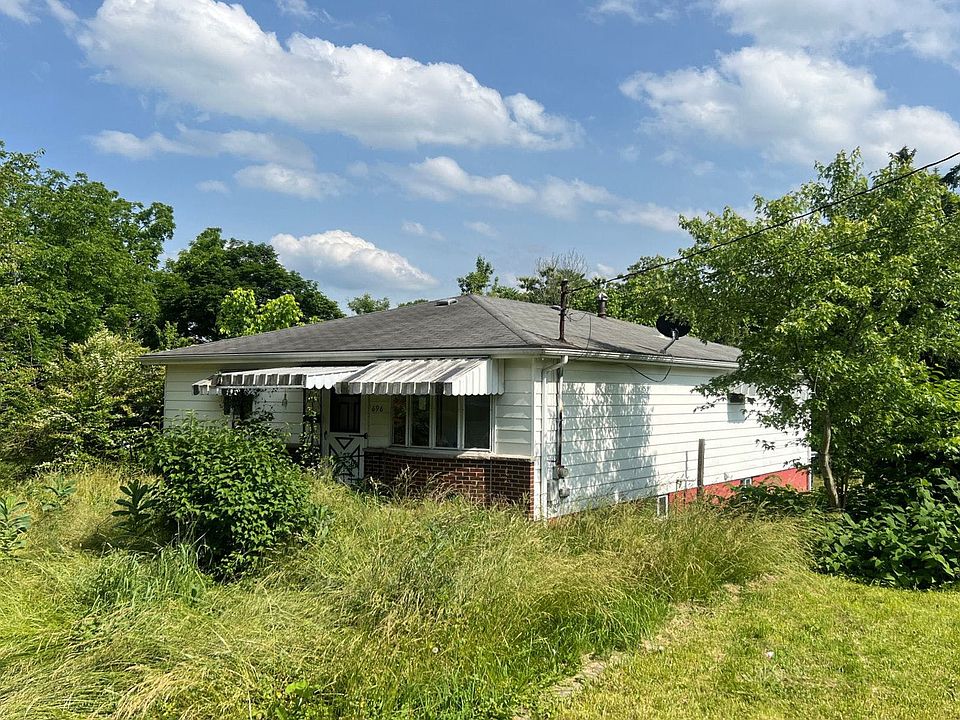 2nd image of 696 Ridgely Ave
