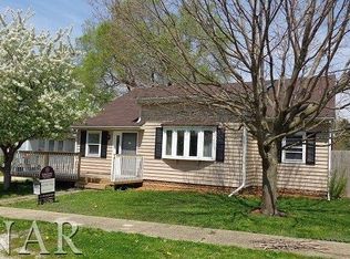 205 W Cooper St, Colfax, IL 61728