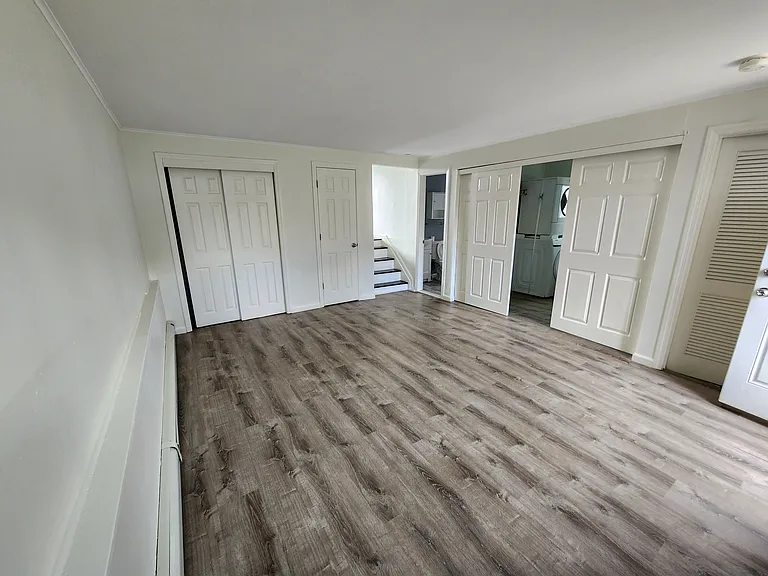 11 Laurel St — Photo 8