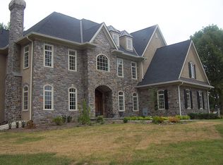 2541 White Horse Rd, Berwyn, PA 19312