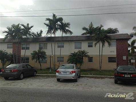 1st image of 1370 NE 119th St APT 21E
