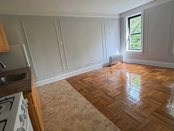 3rd image of 9 Seaman Ave #F
