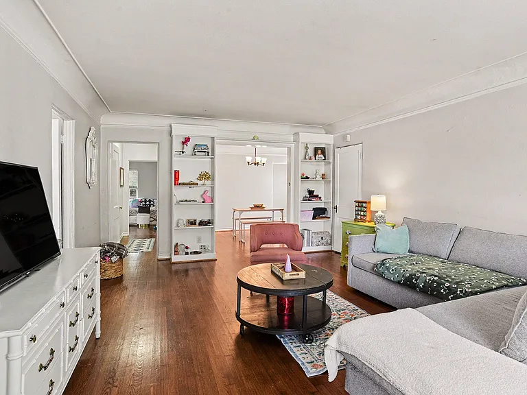 4301 Emerson Ave — Photo 3