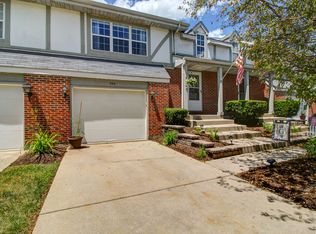 740 Eletson Dr, Crystal Lake, IL 60014