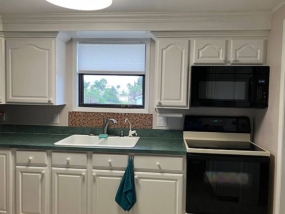 5th image of 211 Buckner Ave S #824