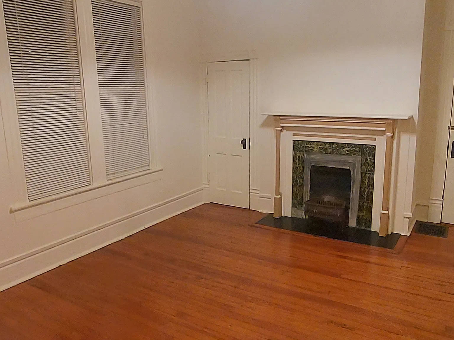 2 bed, 1200 sqft, $1,295 — Photo 4