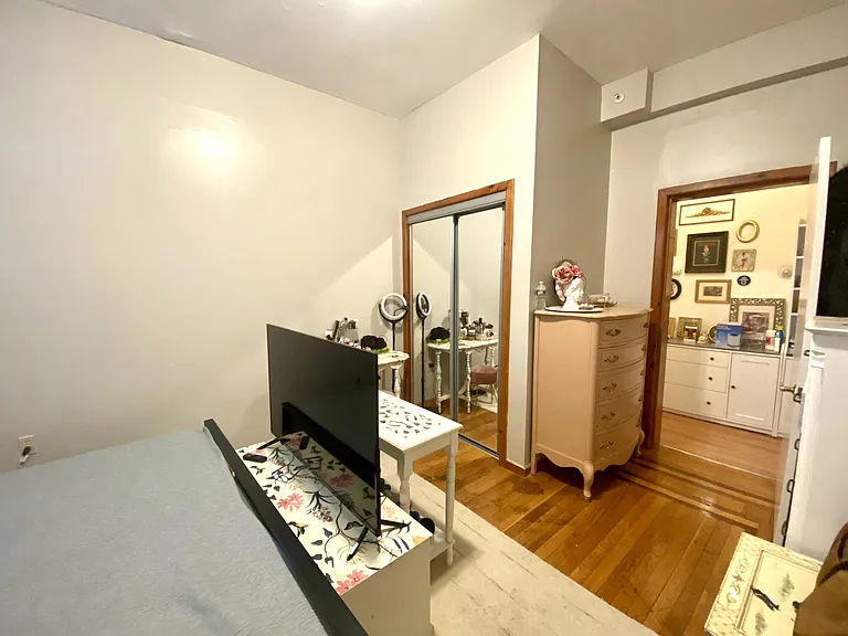 67 Linden Ave #2 — Photo 5