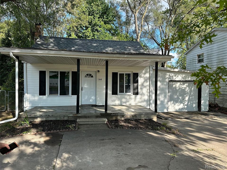 1st image of 144 N Ford Blvd