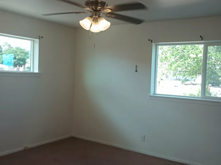 Isabella Dr — Photo 13