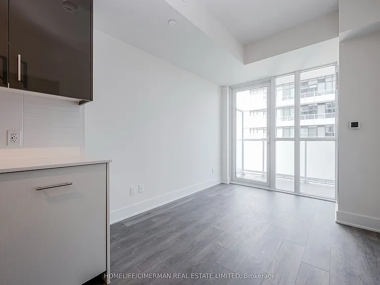 188 Fairview Mall Dr #1816 — Photo 5