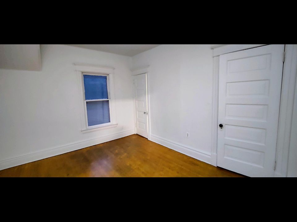 1st image of 1421 4th Ave #2