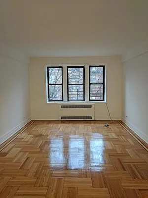 Rented by Lang Realty LLC | media 5