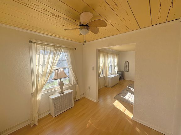 3rd image of 1211 Far Hills Ave