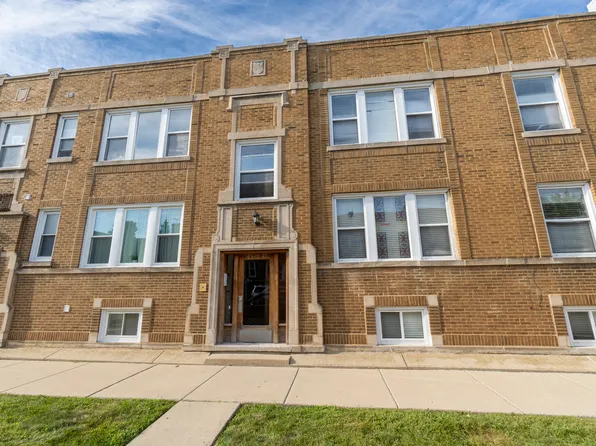 4542 W Barry Ave #2, Chicago, IL 60641