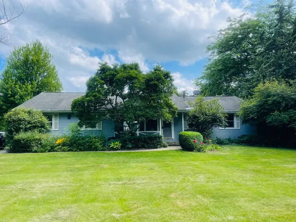 14619 Pleasant Valley Rd, Woodstock, IL 60098