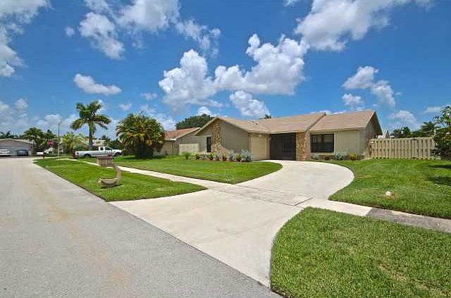 1st image of 11911 NW 37th Pl
