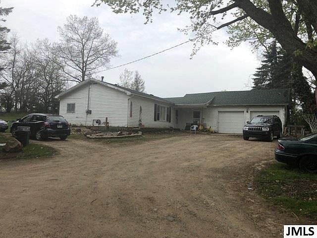 2nd image of 12047 Chicago Rd