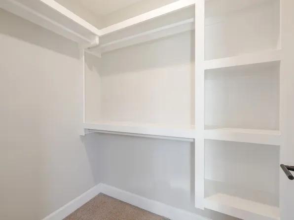 1001 Broadmoor Dr, Nashville, TN 37216