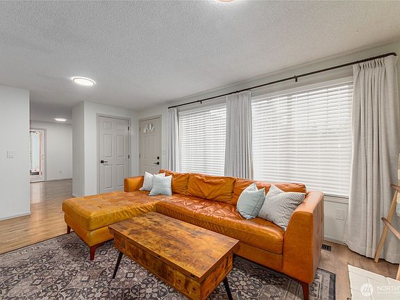 4th image of 12708 NE 41St Street