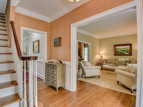 5th image of 603 West Lake Circle