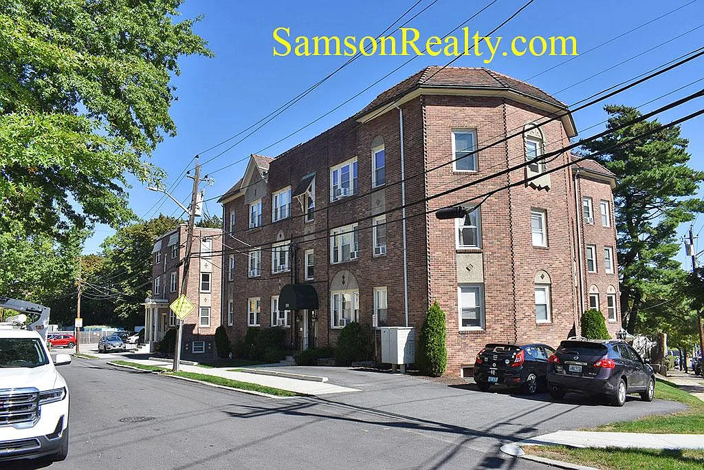 1 bed, 648 sqft, $1,850 — Photo 2