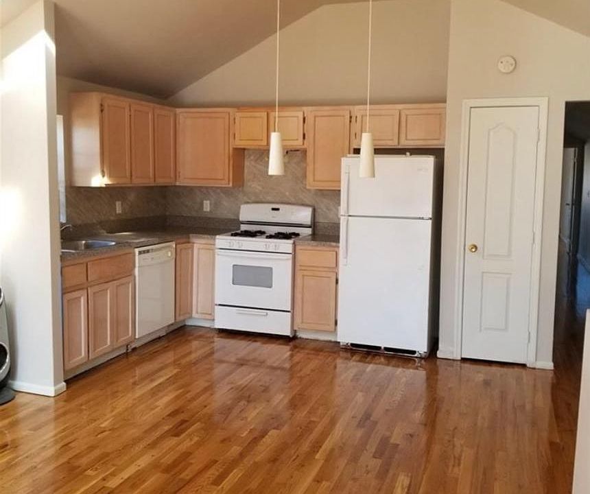 2nd image of 2809 Barkley Ave #2