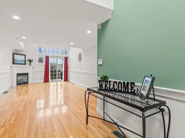 36 Gold Leaf Ln Unit 36, Mashpee, MA 02649