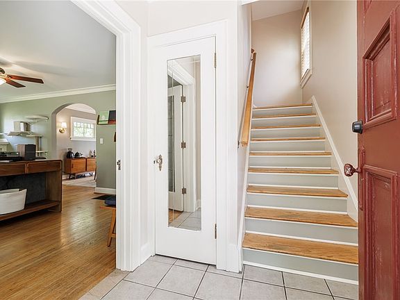 2nd image of 3284 Culver Rd