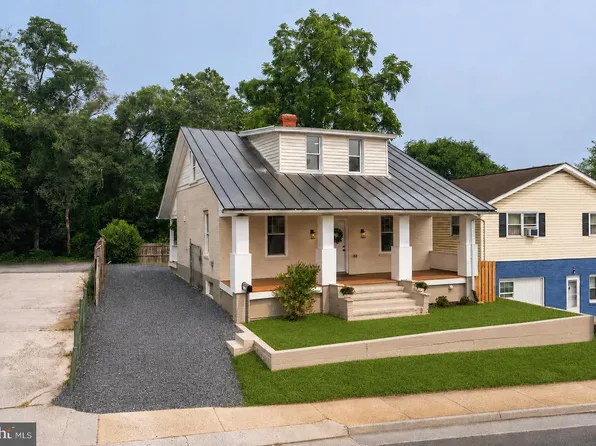 1101 N Royal Ave, Front Royal, VA 22630