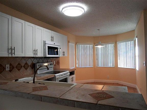 2nd image of 8671 Tourmaline Blvd