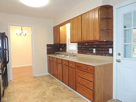 5th image of 1764 E 236th St