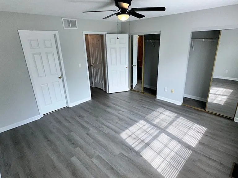 356 Oxford Dr — Photo 12