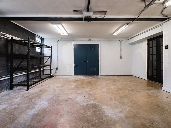 5th image of 316 N Plaza Dr