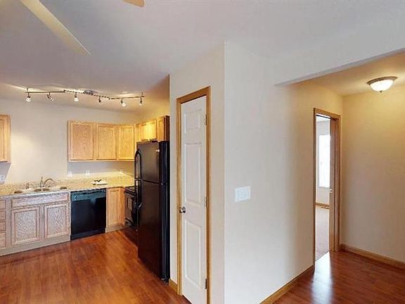 2nd image of 403 Jillian Dr