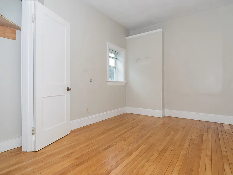4 Gardner St #10 — Photo 12