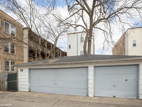 4th image of 2553 W Walton St