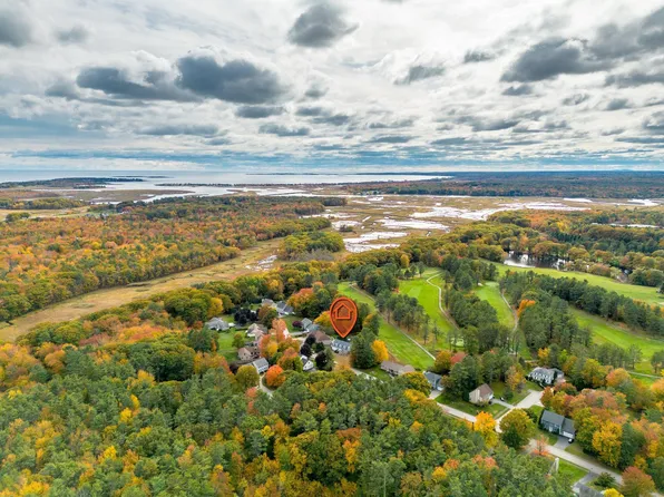 37 Evergreen Farms Road, Scarborough, ME 04074