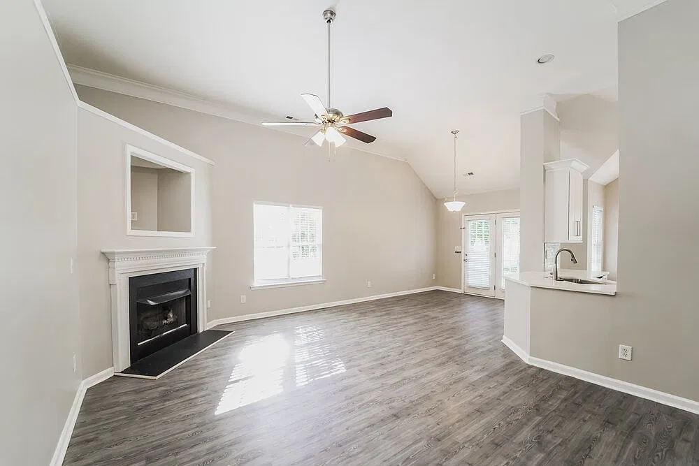 3 bed, 2.0 bath, 1478 sqft, $3,060 — Photo 4