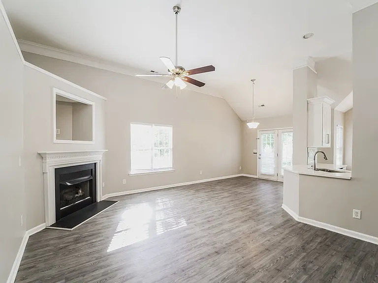 4003 Enderbury Dr — Photo 4