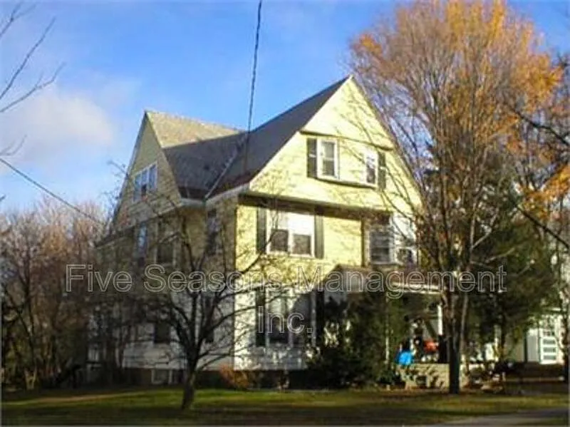 122 Buell St #C
