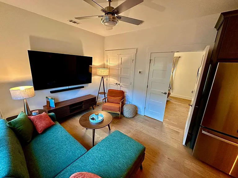 532 E Park Ave #A — Photo 4
