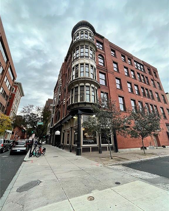 1st image of 385 Westminster St APT 2A